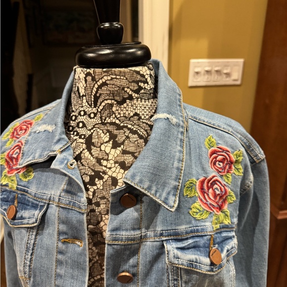 Joujou Premium Denim Collection Floral Embroidered Jean Jacket - Size Large - Picture 3 of 12